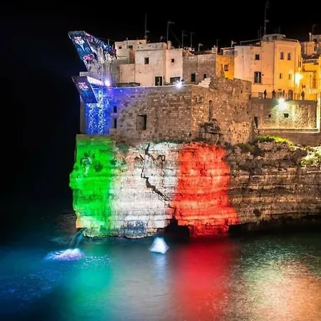 White Polignano 08