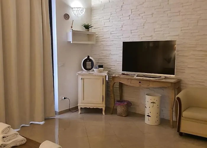 Frühstückspension White Polignano 08 4*