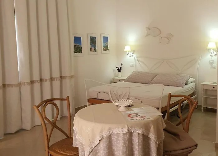 Frühstückspension White Polignano 08