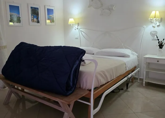 White Polignano 08 Frühstückspension Polignano a Mare