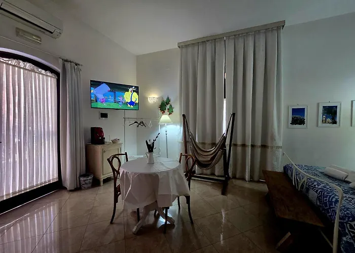 White Polignano 08 Frühstückspension Polignano a Mare